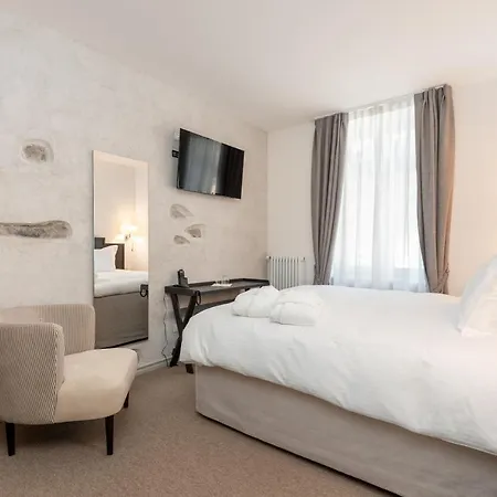 & Hotel