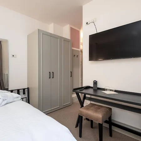 Hotel & Carona (Bergamo)